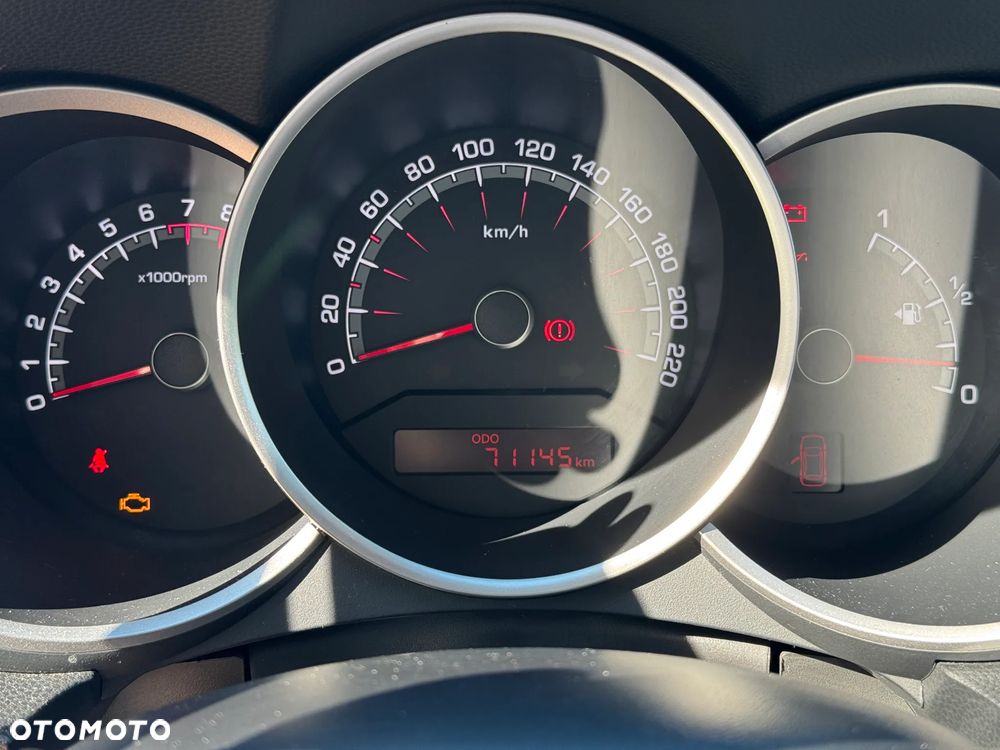 Kia Venga 1.4 M - 17