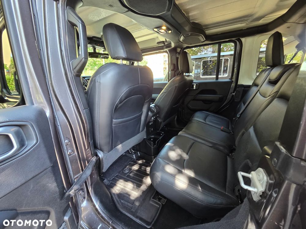 Jeep Wrangler Unlimited GME 2.0 Turbo Sahara - 22