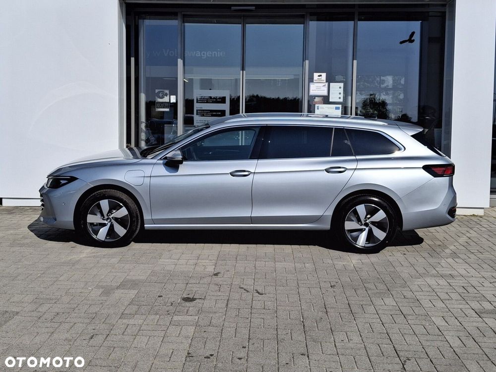 Volkswagen Passat - 6