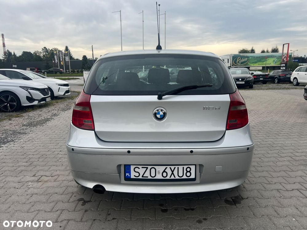 BMW Seria 1 2009 photo 4