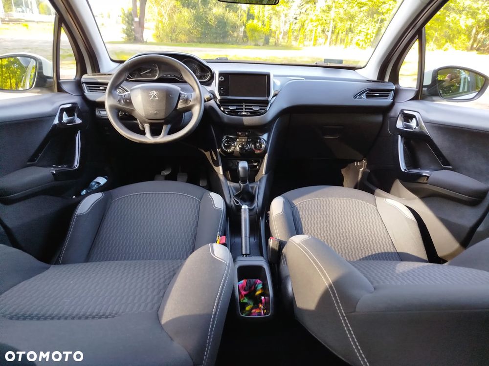 Peugeot 208 1.6 BlueHDi Allure S&S - 6