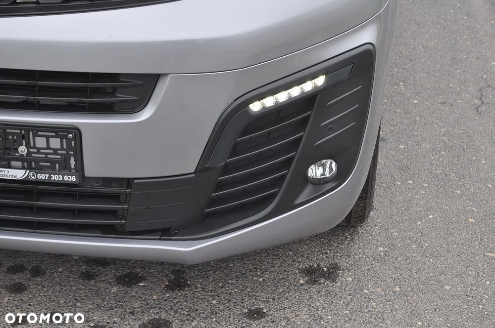 Opel Vivaro - 10
