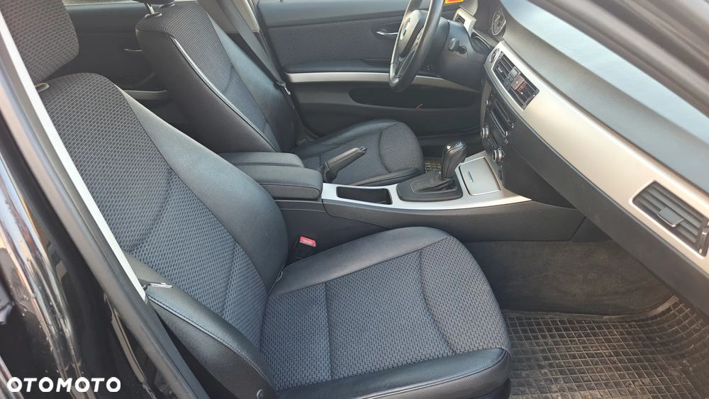 BMW Seria 3 318i Edition Sport - 17