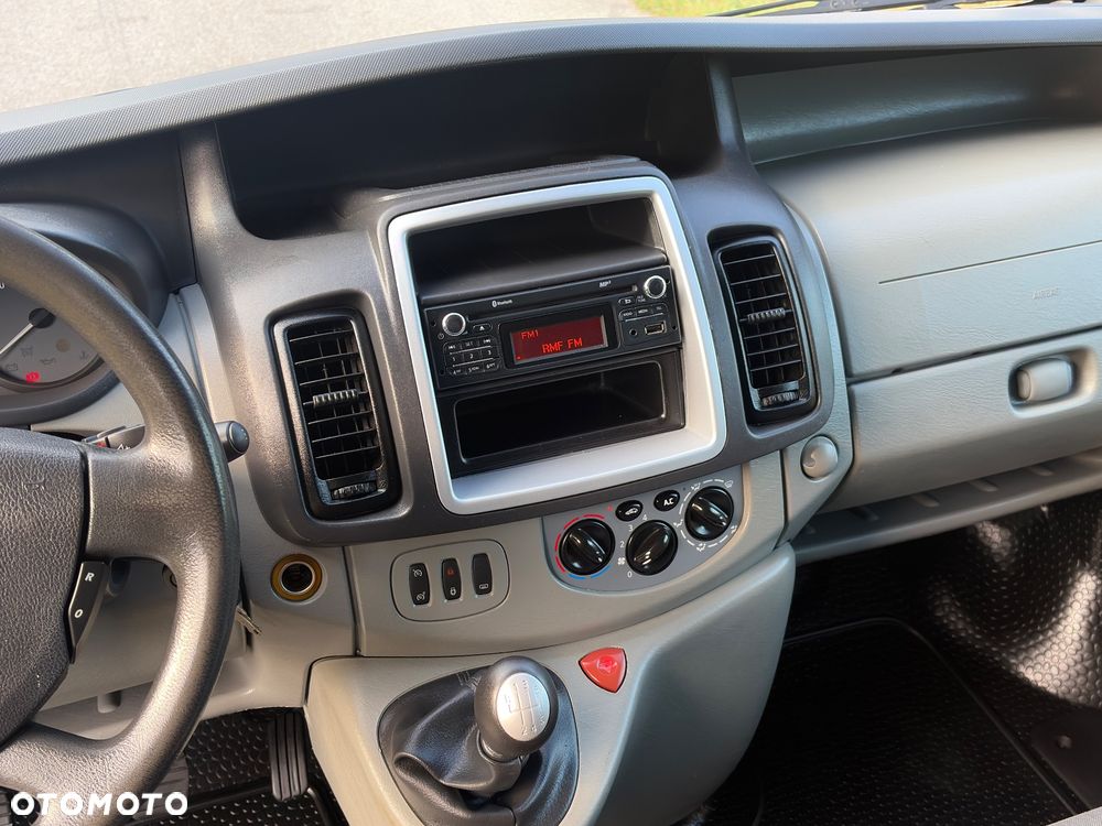 Opel Vivaro L2H1 2.9t - 25