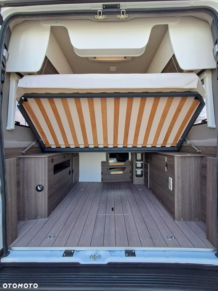 KNAUS VanTourer 600L Łóżko 195x190 Automat * Markiza * Hak * Radio 8"  4 osobowy - 20