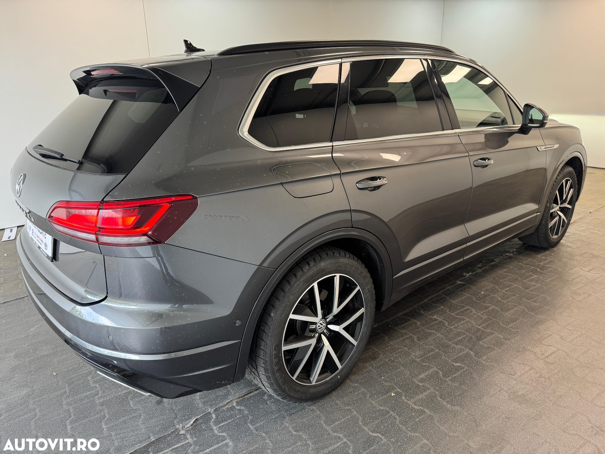 Volkswagen Touareg V6 TDI R-Style - 23