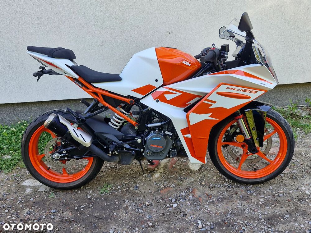 KTM RC 125 - 8