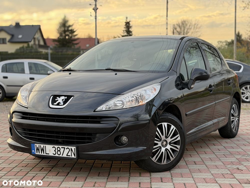 Peugeot 207 - 1