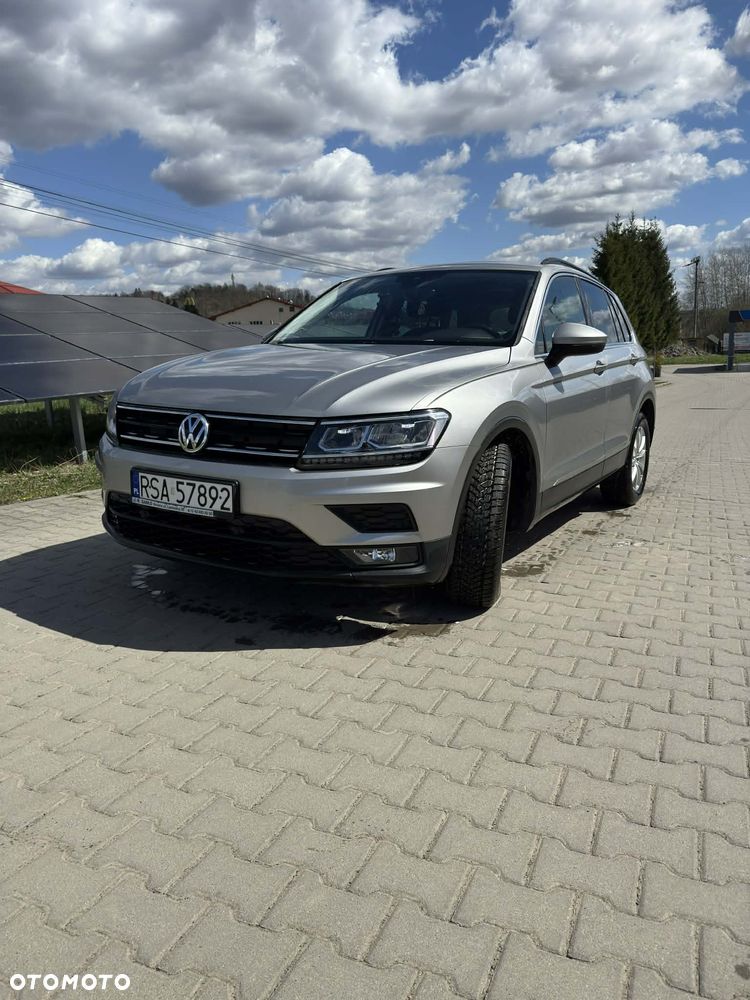 Volkswagen Tiguan - 1