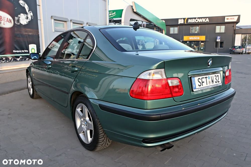 BMW Seria 3 320i - 22