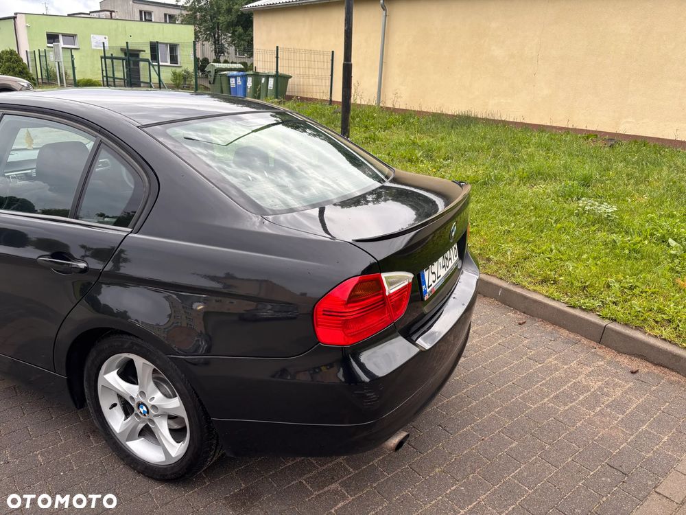 BMW Seria 3 318d - 4
