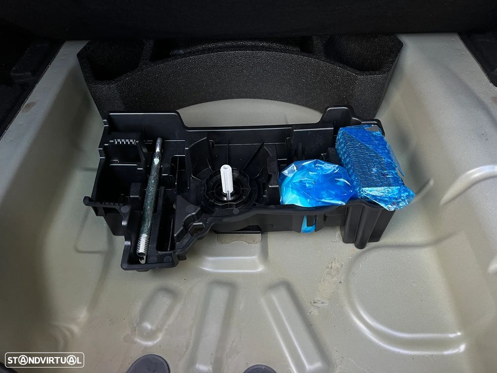 Citroën C4 X 1.2 Hybrid Plus e-DSC6 - 44