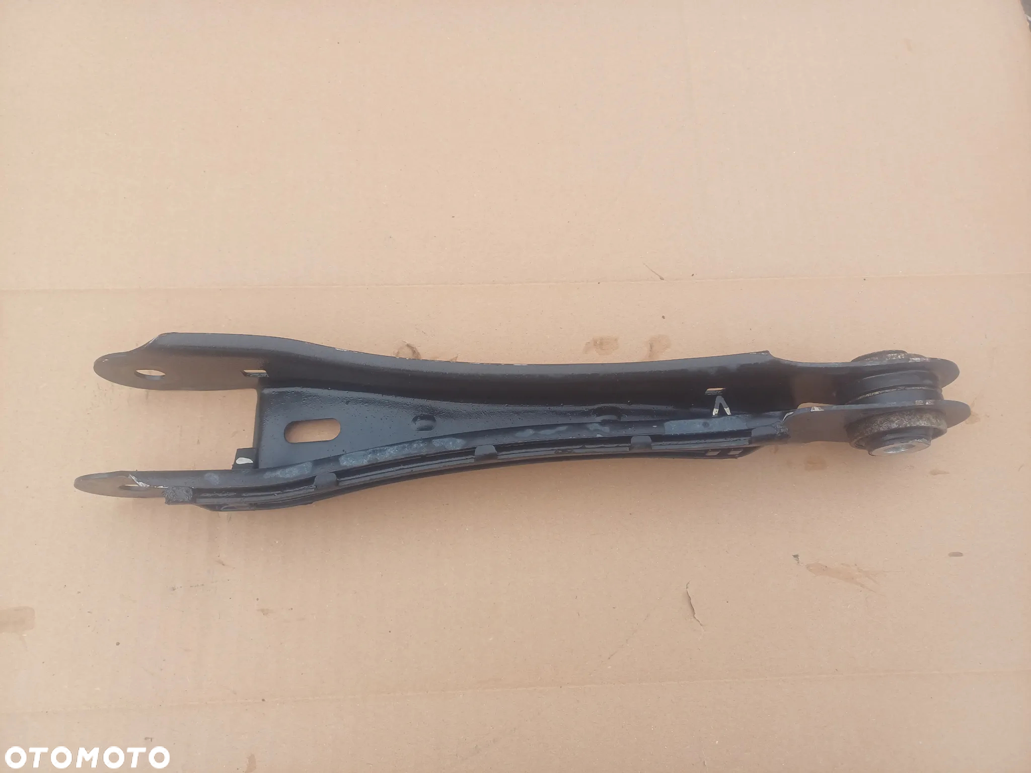Wahacz lewy tył Kia Stinger 2.0 3.3 T-GDI 4x4 55270-J5000 - 2