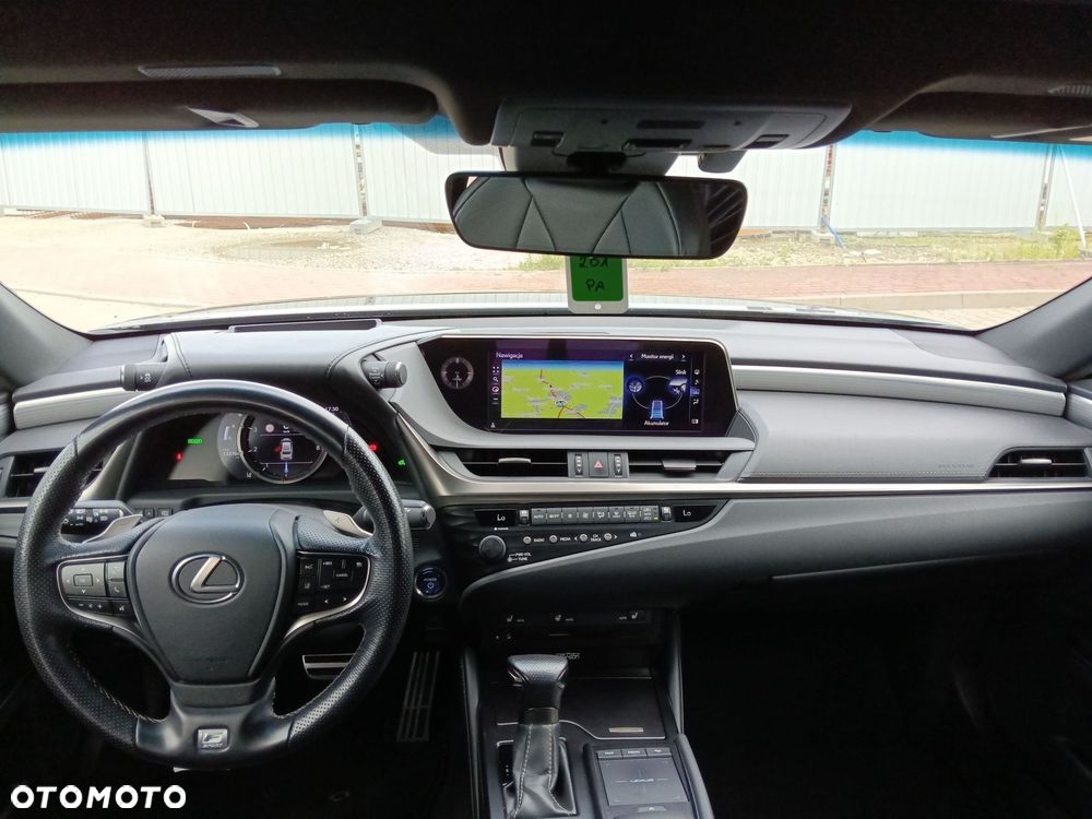 Lexus ES 300h F Sport - 2