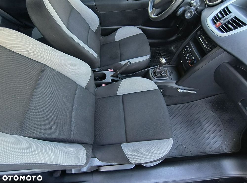 Peugeot 207 1.4 16V Trendy - 19