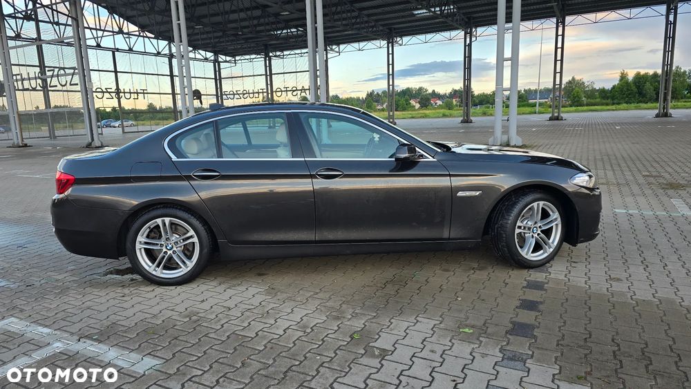 BMW Seria 5 520d xDrive Luxury Line - 3