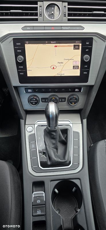 Volkswagen Passat 2.0 TDI SCR Comfortline DSG - 15