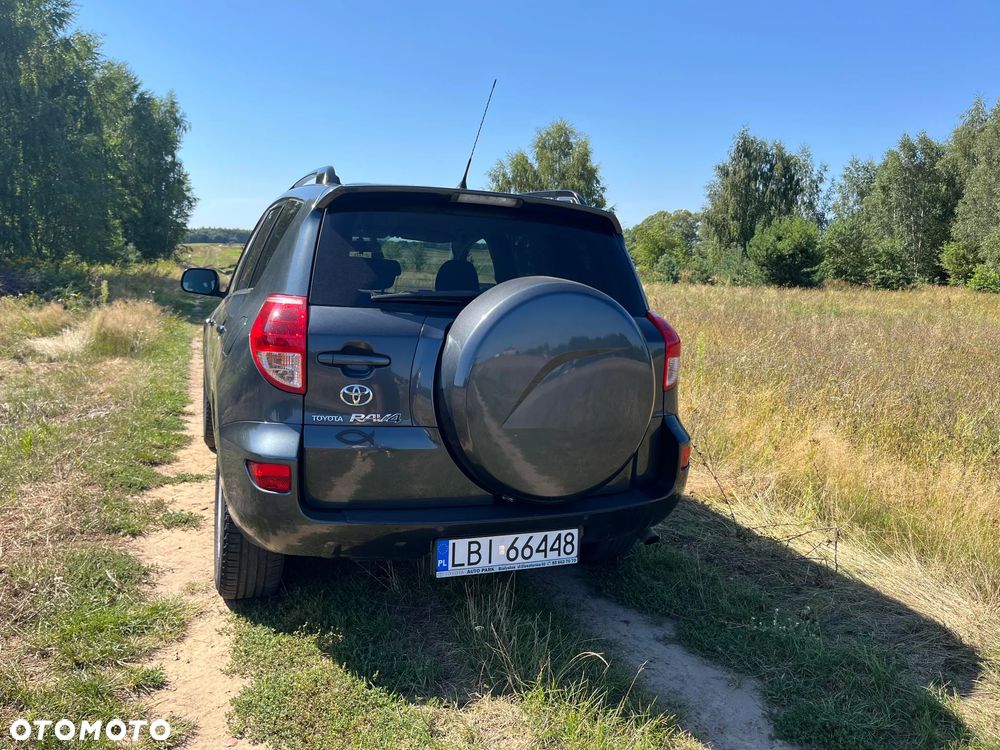 Toyota RAV4 - 7