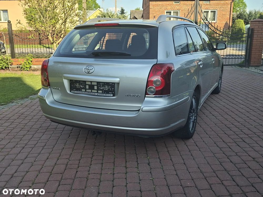 Toyota Avensis 1.8 VVT-i Sol Premium - 6