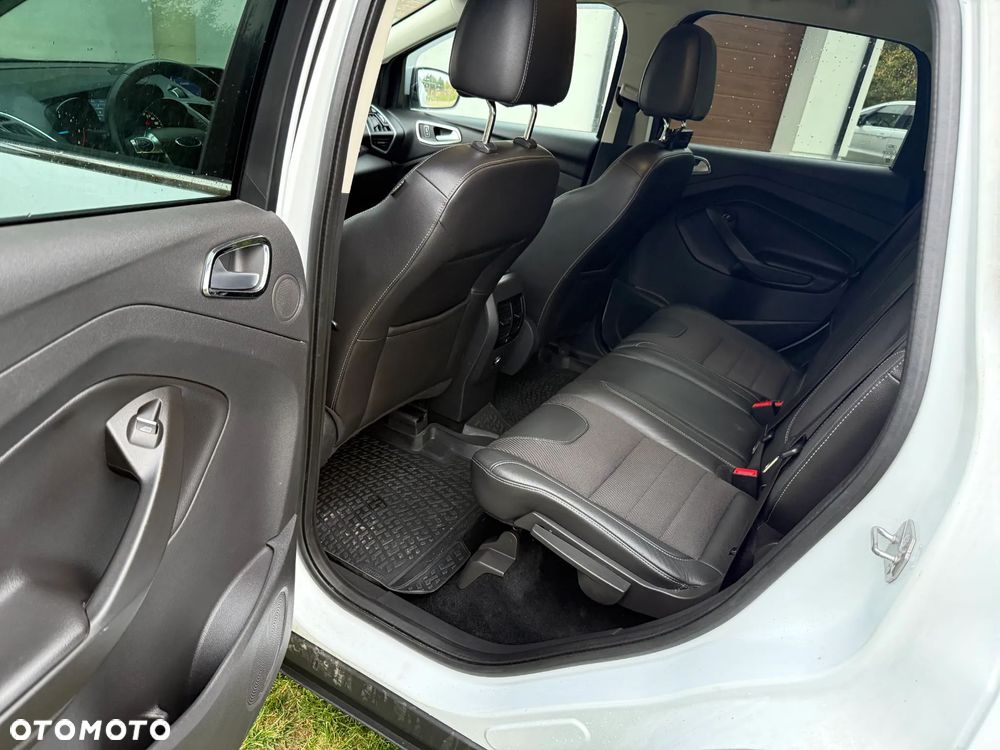 Ford Kuga 2.0 TDCi 4x4 Titanium - 17