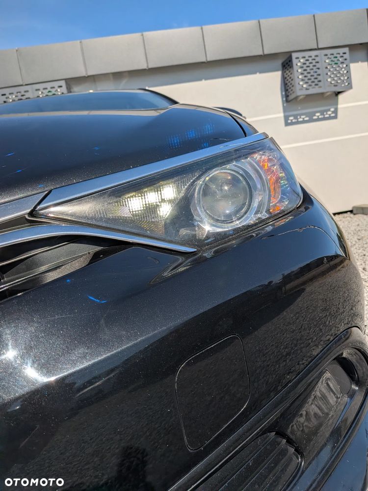 Toyota Auris Hybrid 135 Comfort - 4