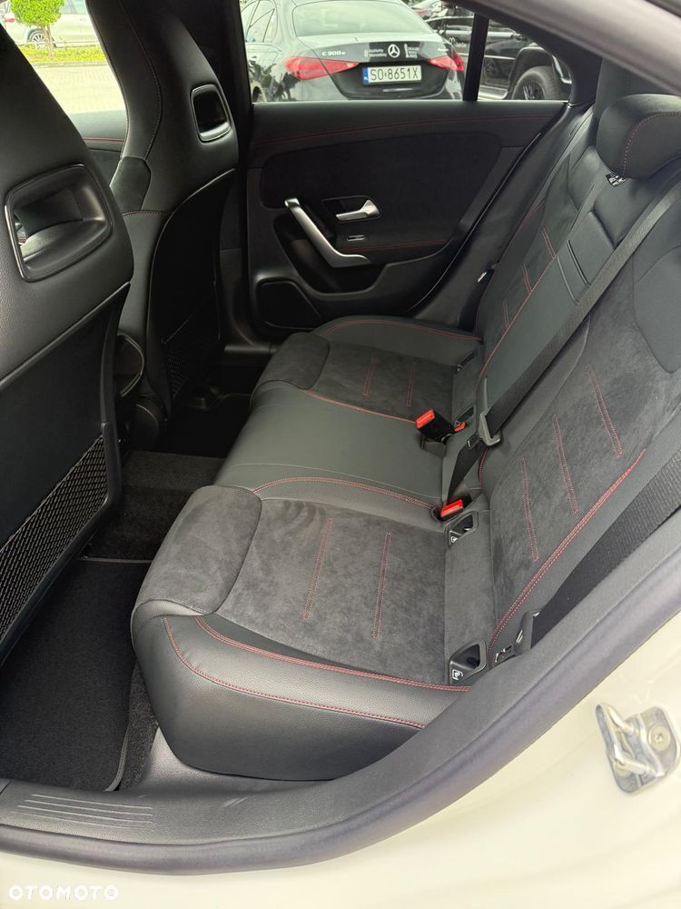 Mercedes-Benz CLA 200 mHEV AMG Line 7G-DCT - 8