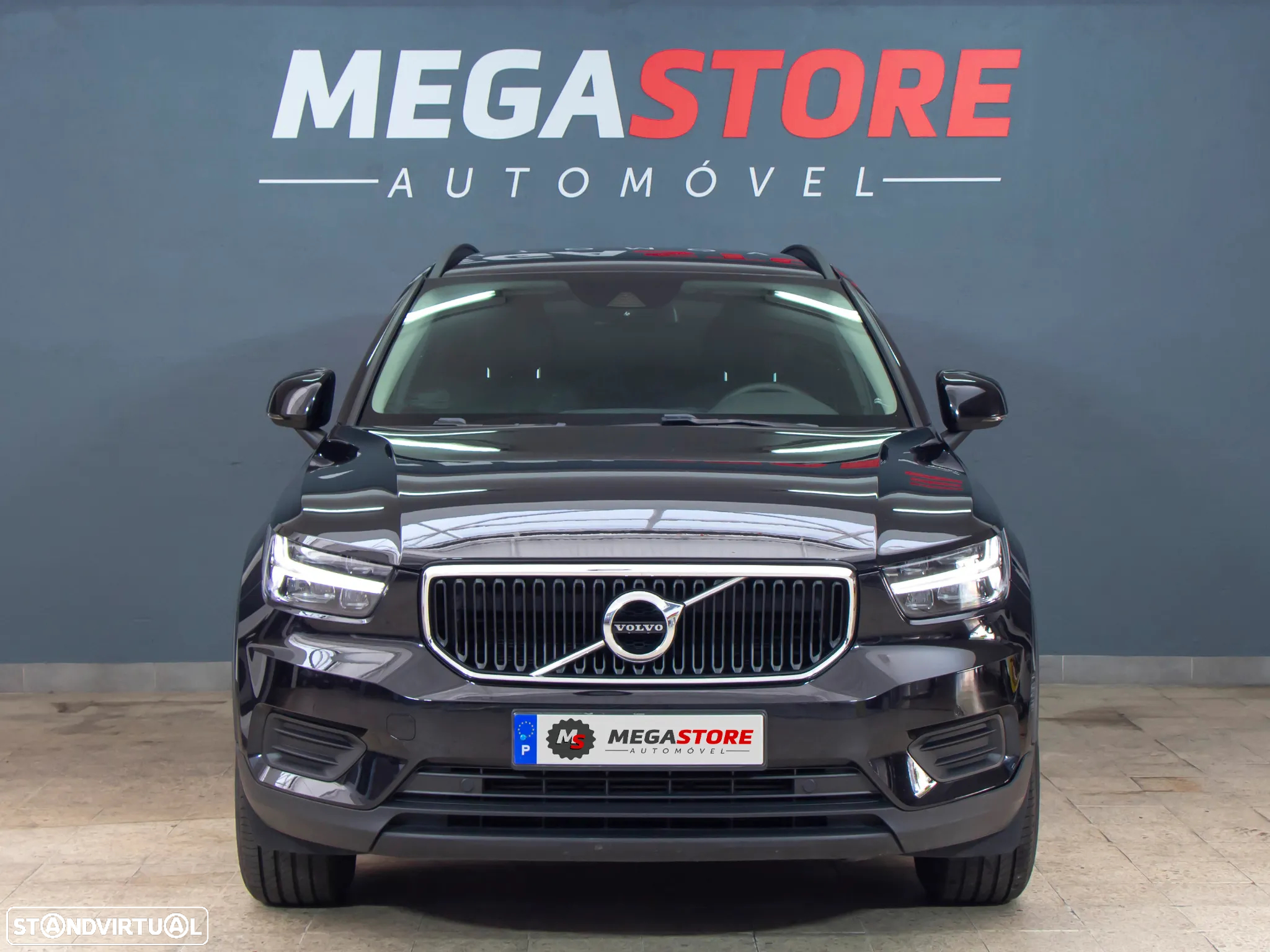 Volvo XC 40 1.5 T2 Momentum Core - 2
