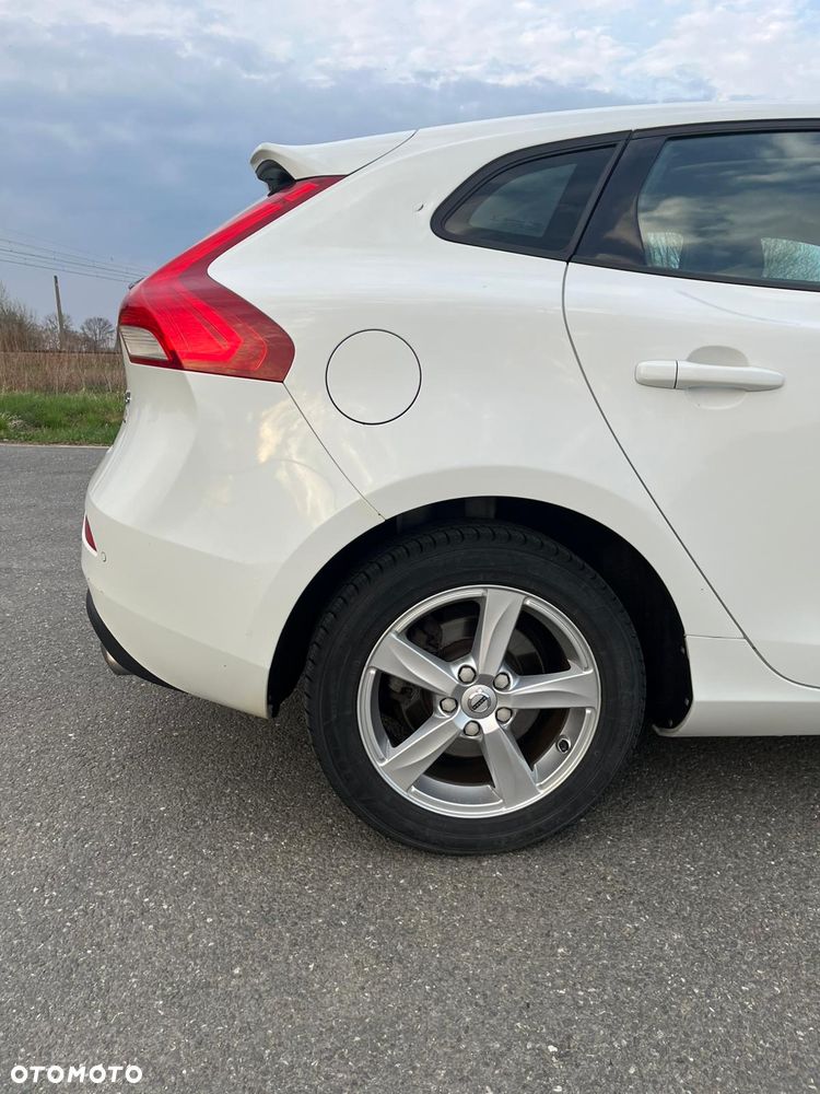 Volvo V40 - 14