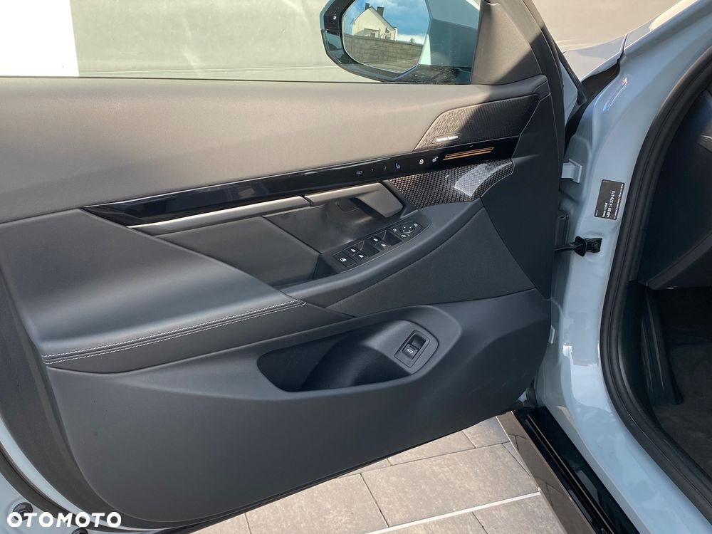 BMW Seria 5 520d xDrive mHEV M Sport - 35