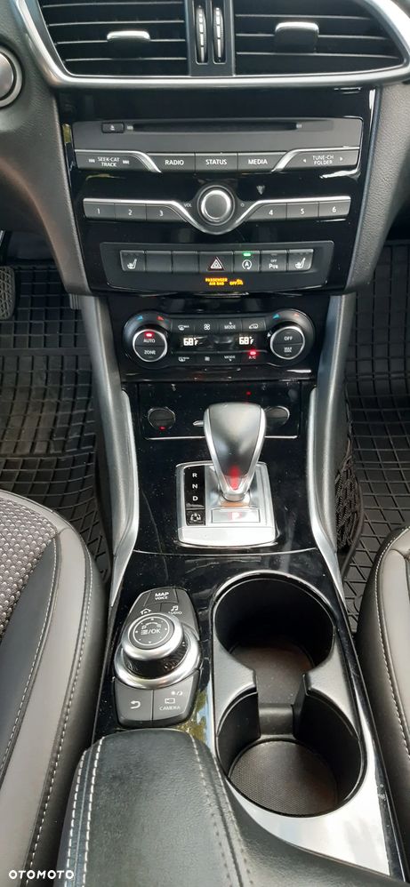 Infiniti QX30 2.0t Luxe Tech AWD 7DCT - 24