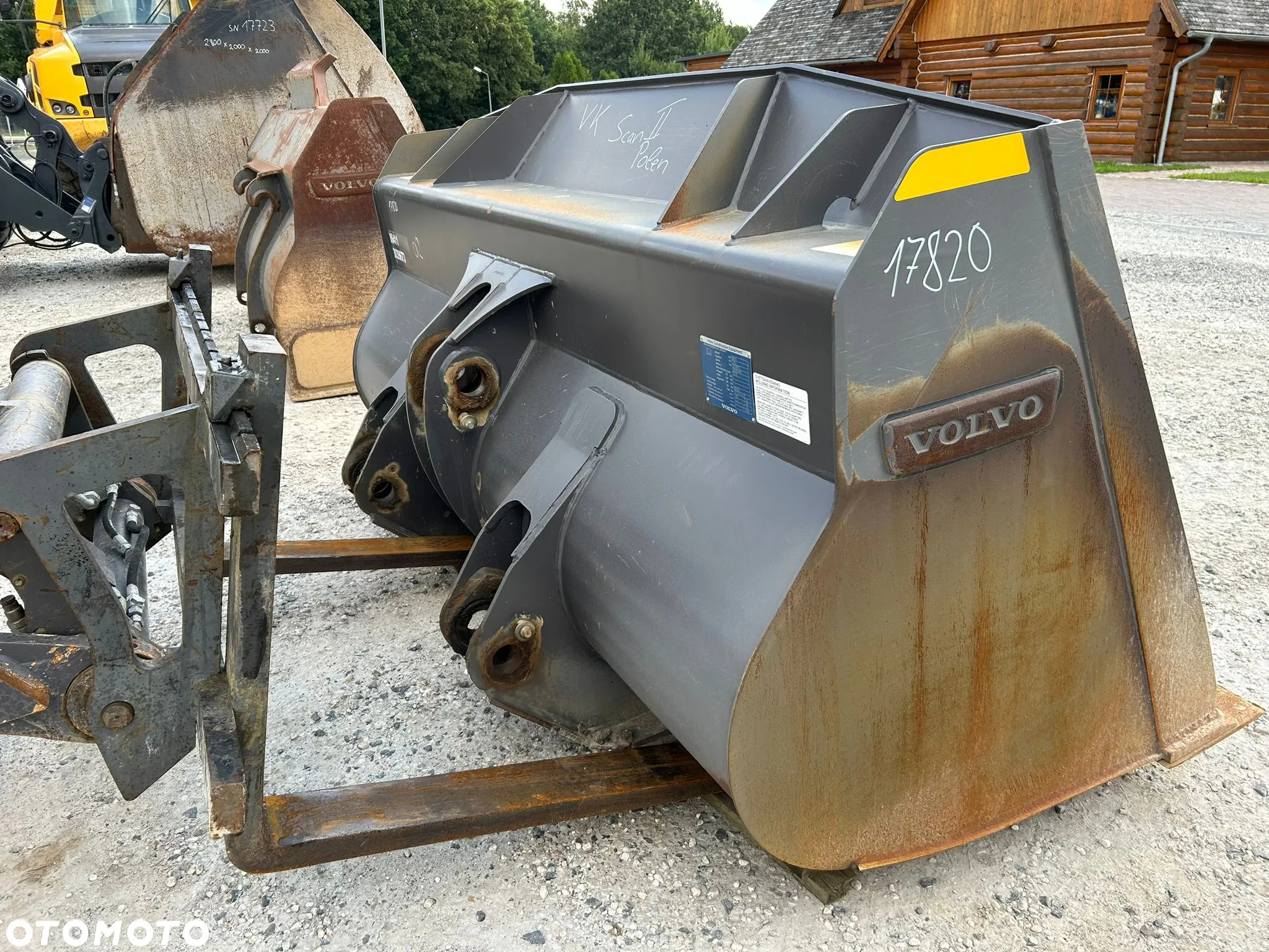 Volvo L60F - 12