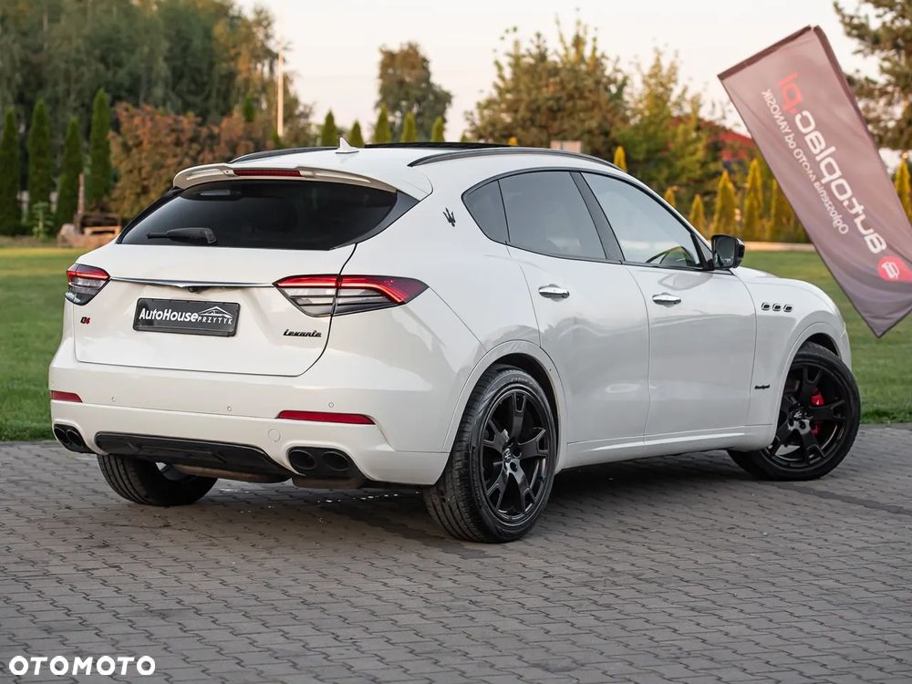 Maserati Levante Granlusso - 11