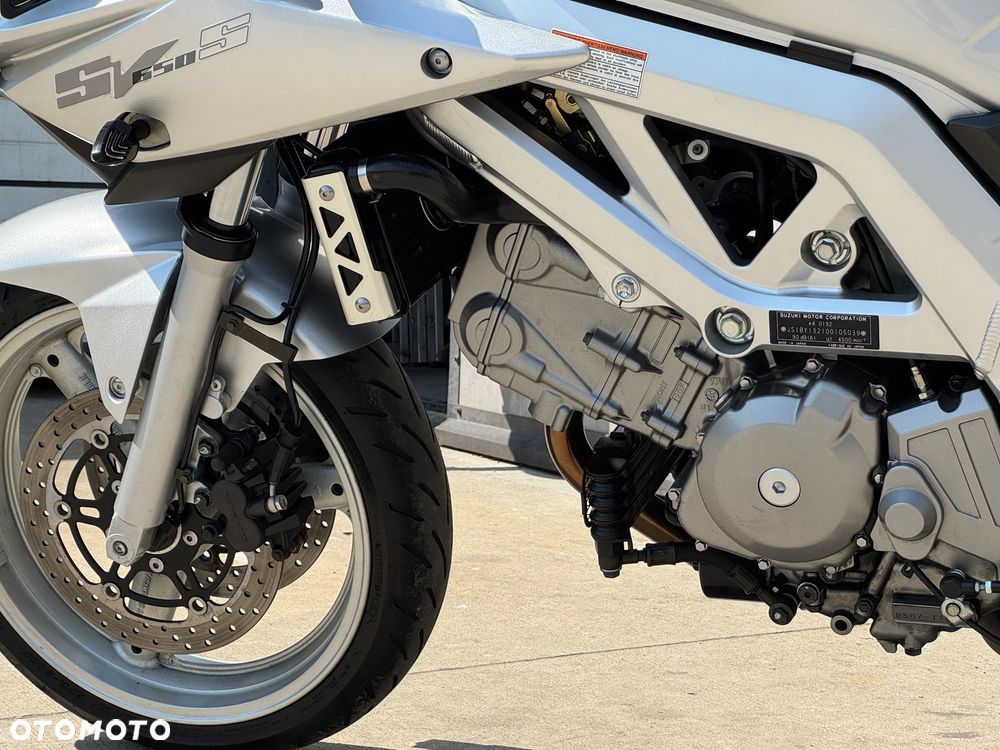 Suzuki SV - 33