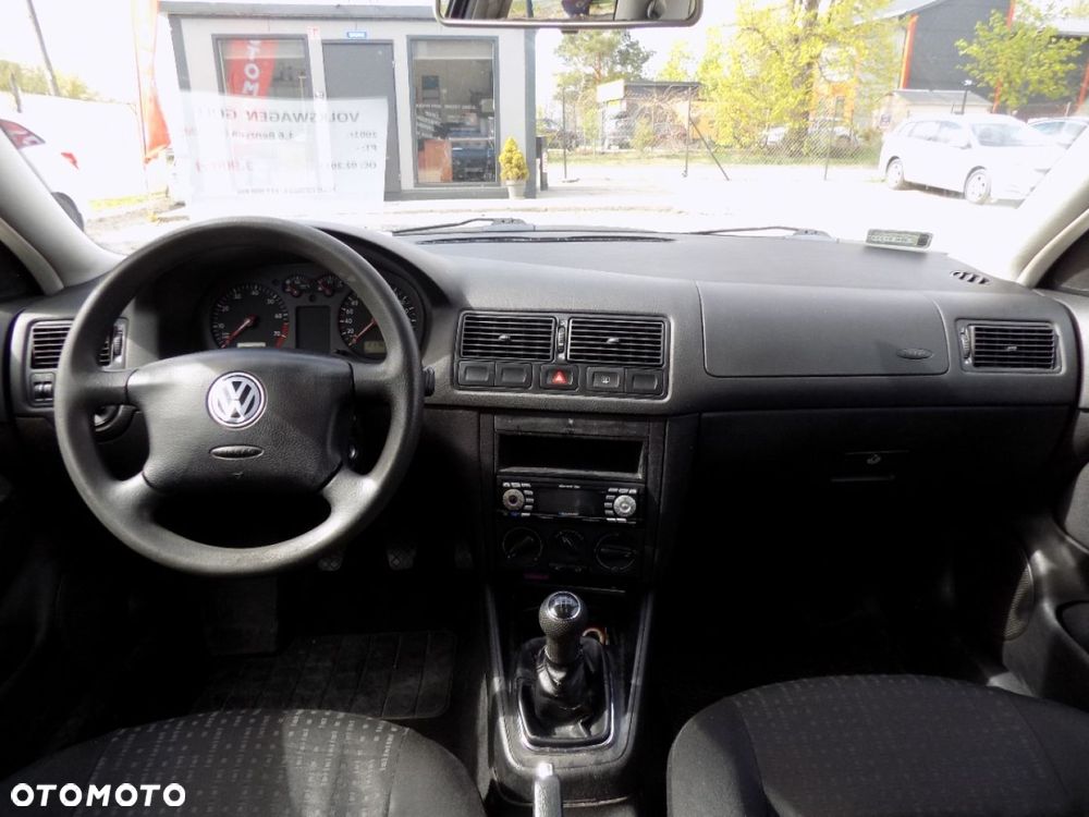 Volkswagen Golf - 5