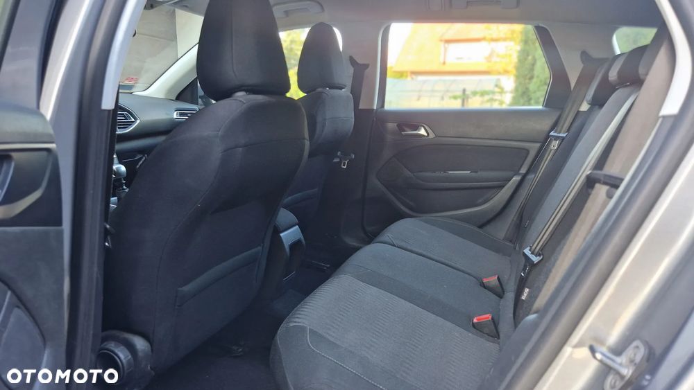 Peugeot 308 1.2 PureTech Active S&S - 17