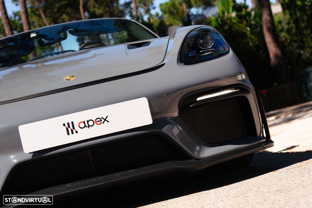 Porsche 718 Spyder RS - 11