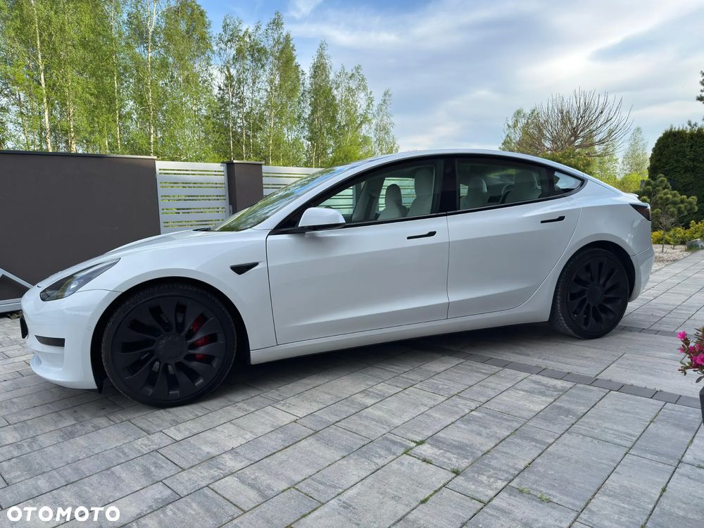 Tesla Model 3 - 1