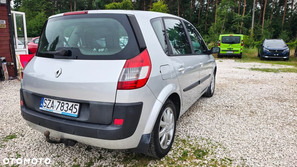 Renault Scenic - 11