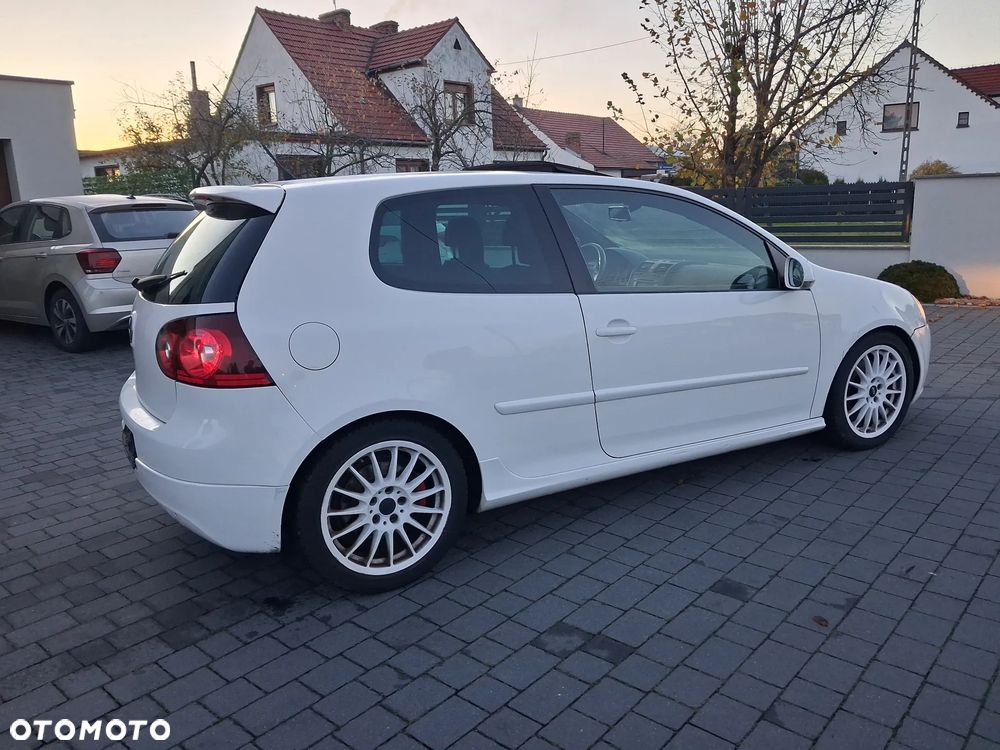 Volkswagen Golf 2.0 GTI - 4