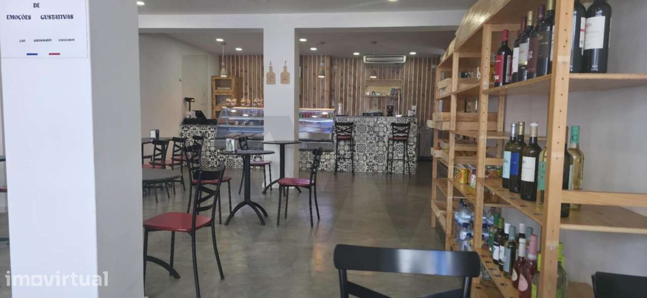 Trespasse — Restaurante com Esplanada no Centro de Coimbra - Grande imagem: 3/13