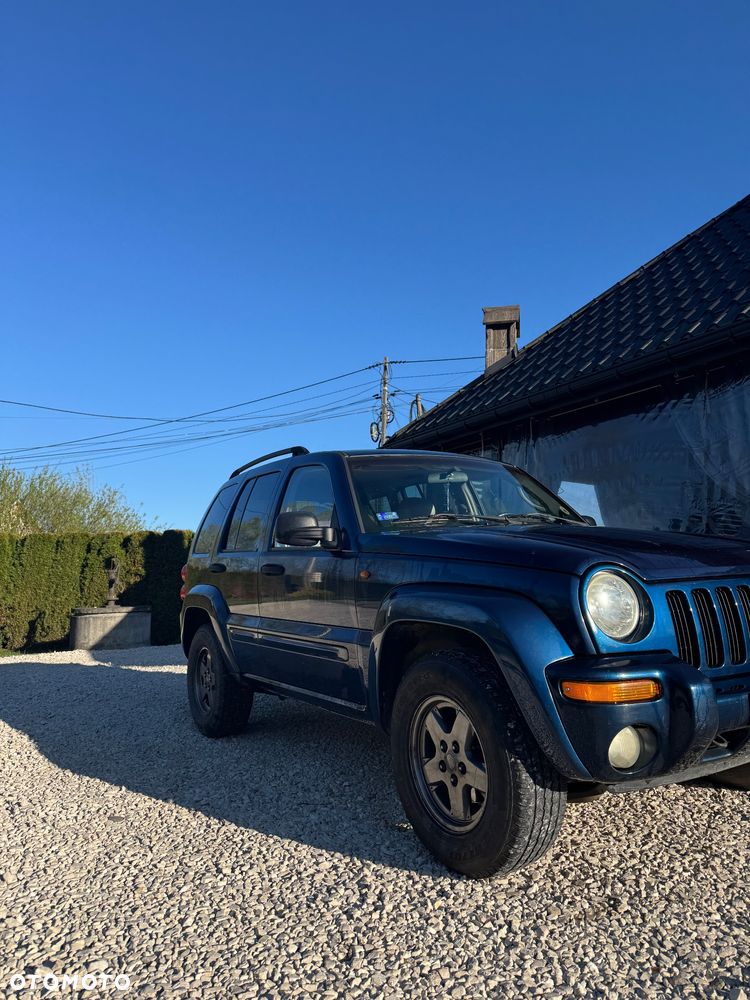 Jeep Cherokee - 3