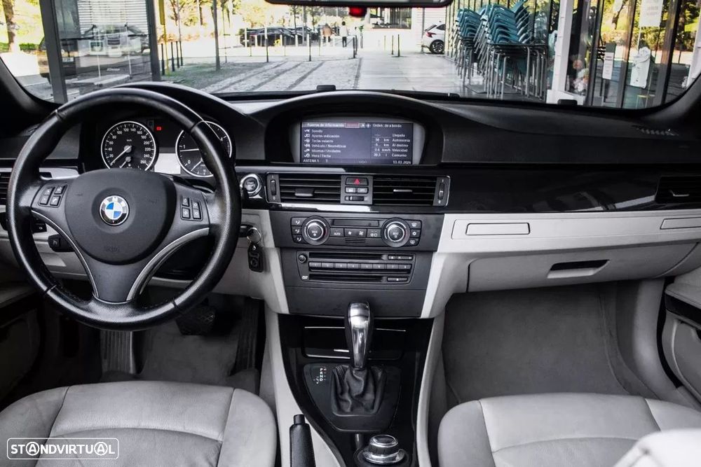 BMW 320 d Cabrio Auto - 35