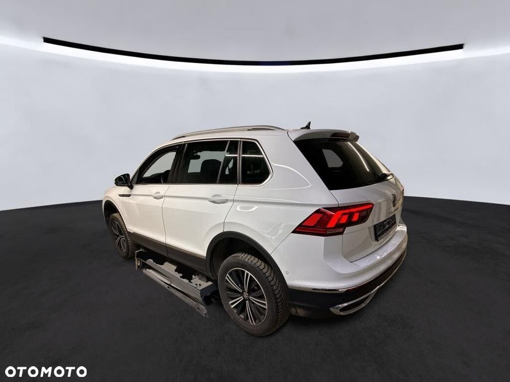Volkswagen Tiguan - 4