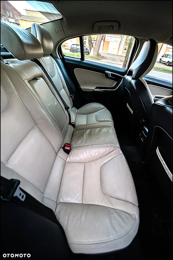 Volvo S60 - 31