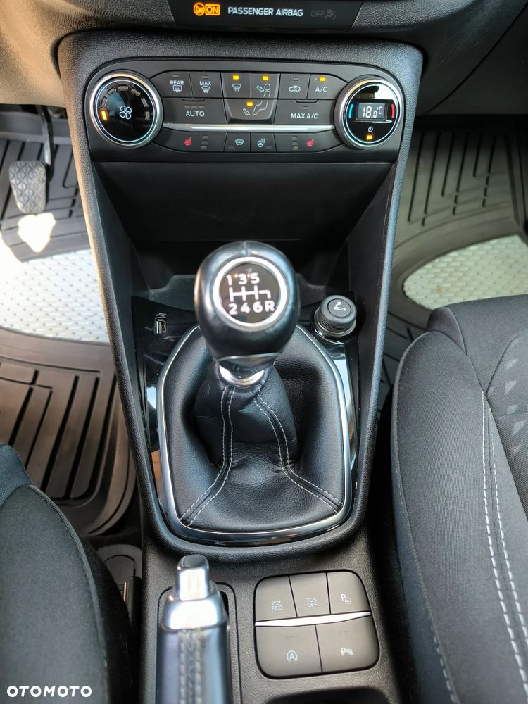 Ford Fiesta 1.5 TDCi ACTIVE - 8