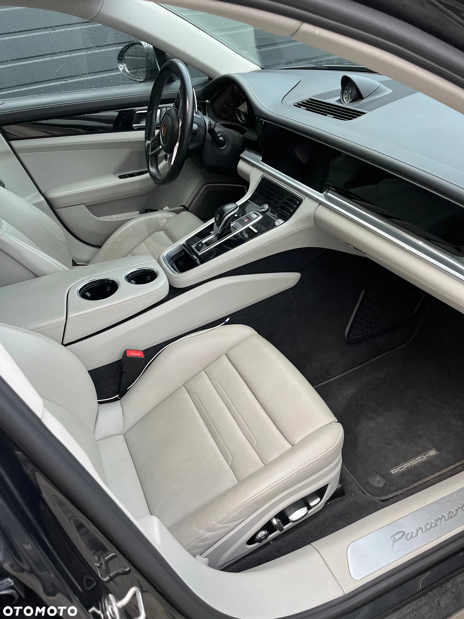 Porsche Panamera - 17