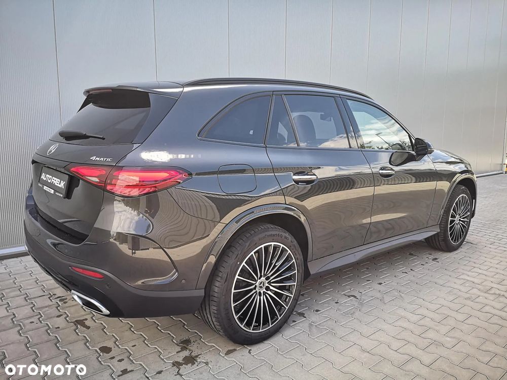 Mercedes-Benz GLC 300 e PHEV 4-Matic AMG Line - 7