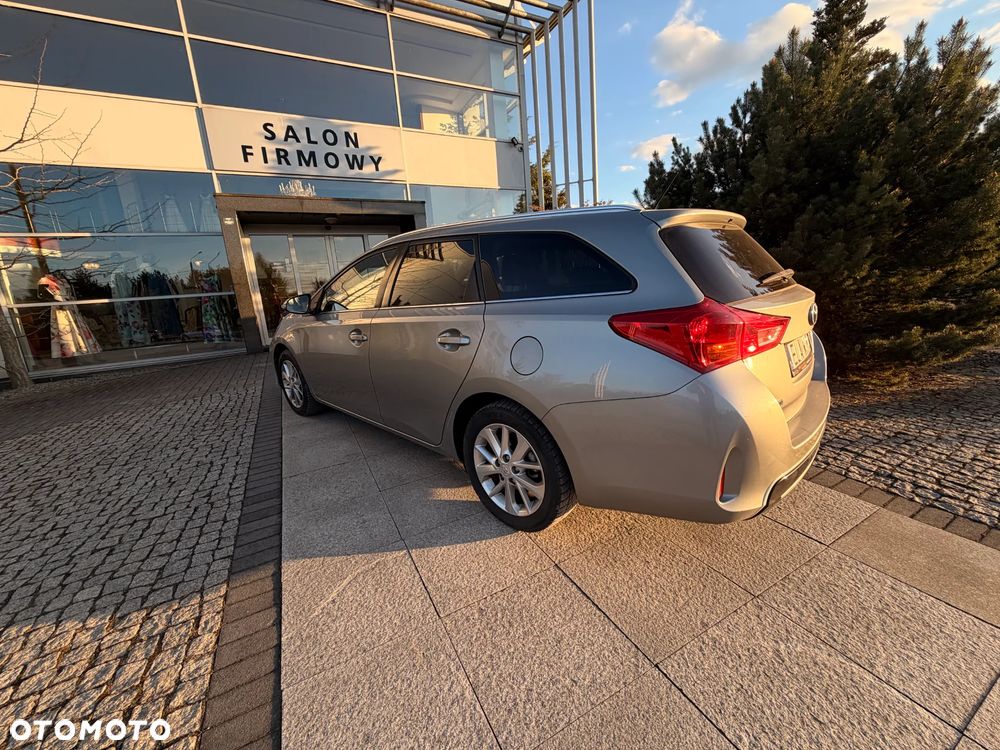 Toyota Auris 1.6 Executive - 16
