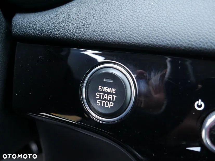 Kia Sportage 1.6 GDI 2WD Dream-Team Edition - 24