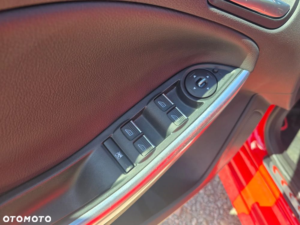 Ford Focus 2.0 EcoBoost ST - 25